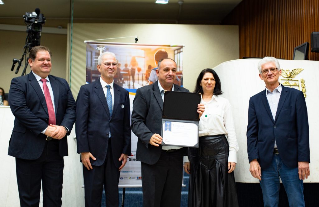 Quatro Pontes promove educação ambiental e hábitos saudáveis