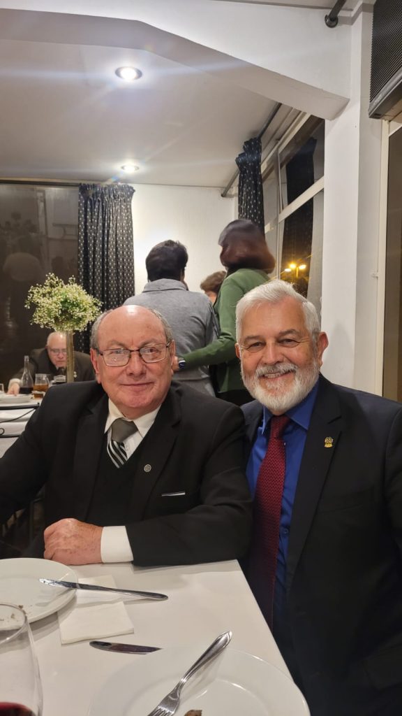 Foram reunidos economistas, autoridades e representantes de instituições parceiras para celebrar a trajetória da entidade e a importância da profissão para o desenvolvimento econômico e social do estado do Paraná